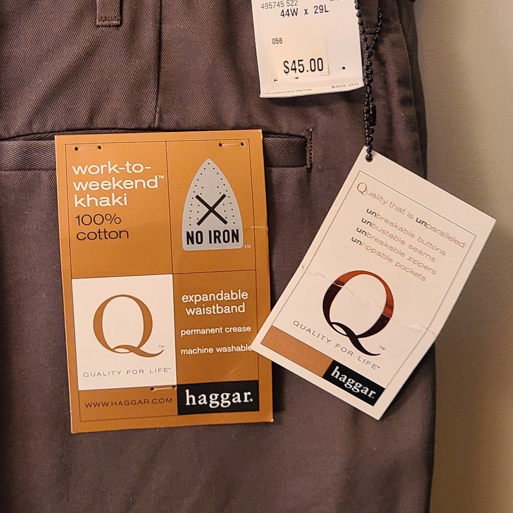 Haggar Premium No Iron Classic Fit Flat Front Khakis. 44Wx29L. Brown.